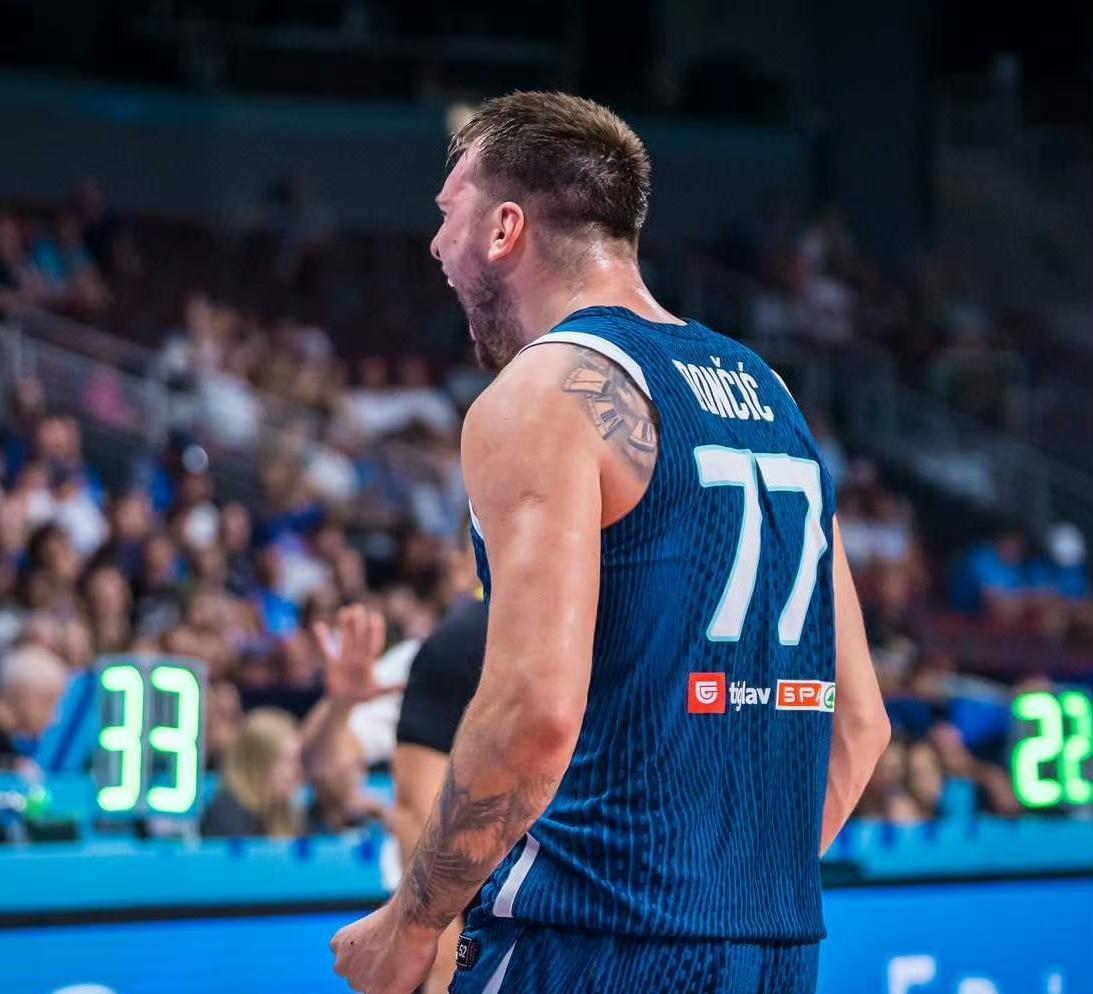 孙铭徽状态火爆，欧联杯次回合对阵金州勇士，洛杉矶快船力争连胜的简单介绍